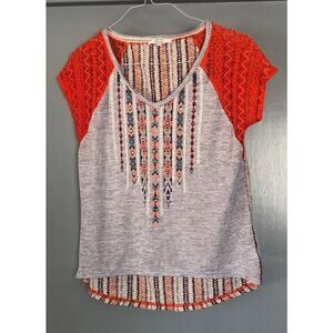 Miss Me southwestern short sleeve Tee size S metal embellishment HighLow hem